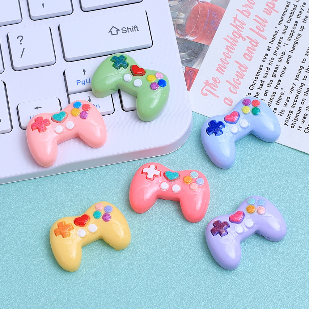 5個入り カラフルゲーム機ゲームパッド樹脂チャーム イヤリン - Gaming Console Keychain のレビューと価格