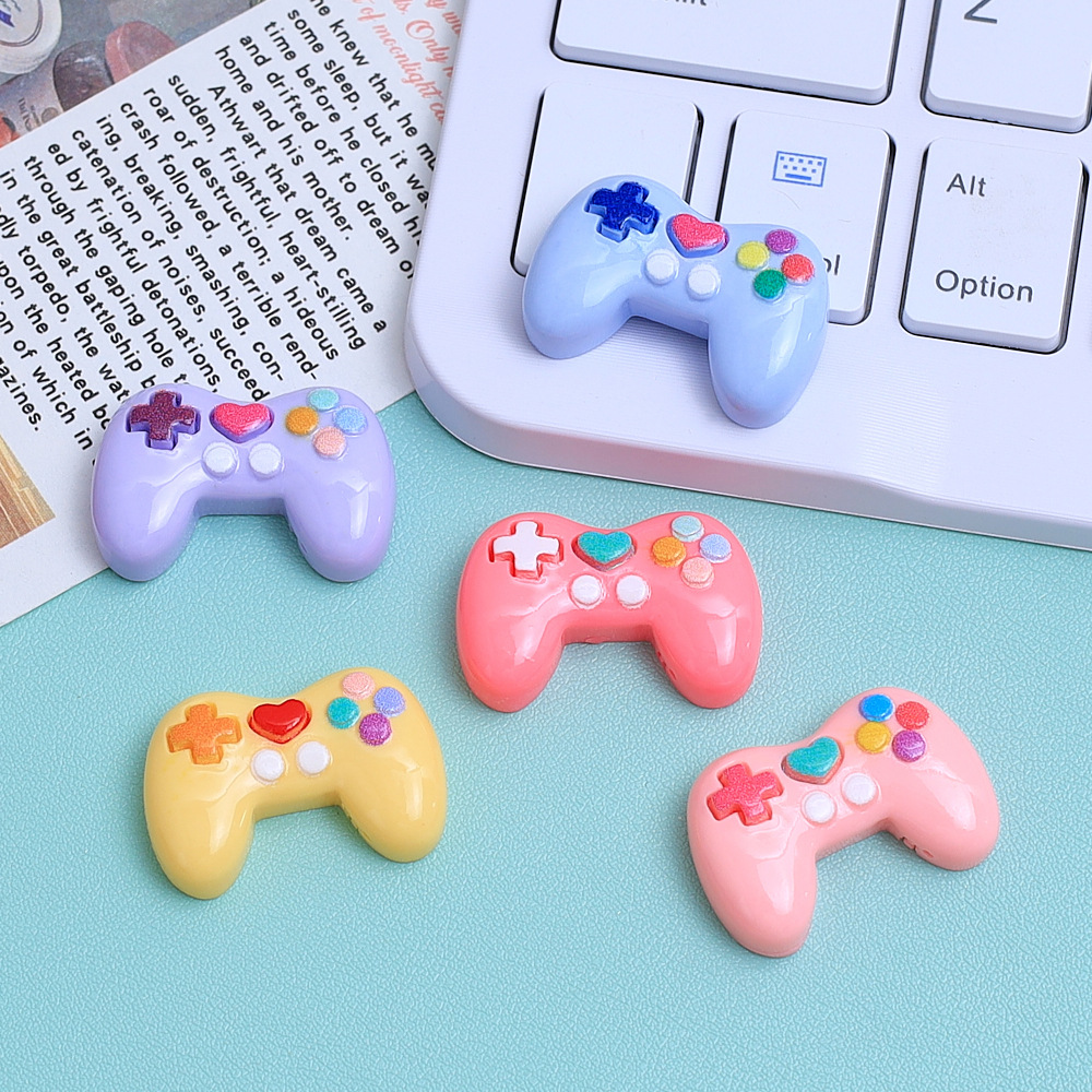 5個入り カラフルゲーム機ゲームパッド樹脂チャーム イヤリン - Gaming Console Keychain のレビューと価格