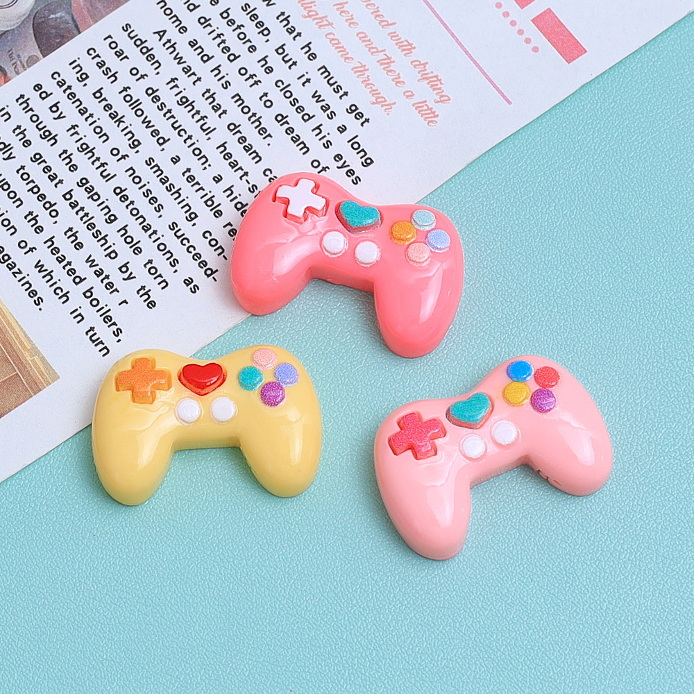 5個入り カラフルゲーム機ゲームパッド樹脂チャーム イヤリン - Gaming Console Keychain のレビューと価格
